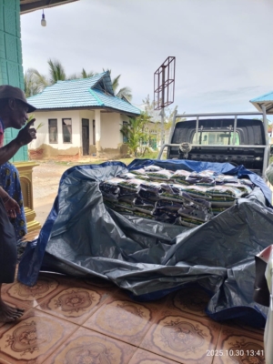 Komitmen Berkelanjutan, PT Hoffman Kembali Salurkan Bantuan Beras Ke Warga 