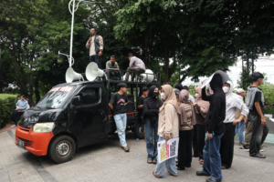 Demo di KLHK, Warga Wawonii Minta Solusi Pasca Pencabutan Izin Kehutanan Tambang