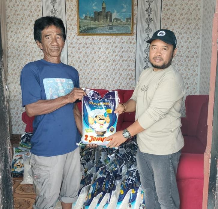 Tanggung Jawab Sosial, PT Hoffman Kembali Salurkan Bantuan Beras Ke Warga