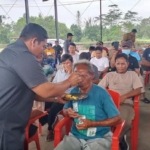 Ketua DPRD Konawe Sambut Aspirasi Warga Soal pengaspalan Jalan Desa Olo-oloho