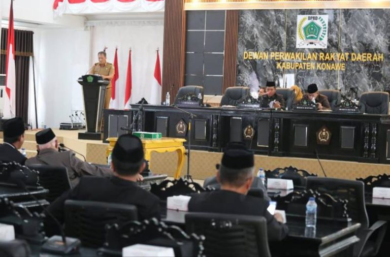 Genjot Investasi dan Kesetaraan Gender, Pemda Konawe Serahkan Dua Raperda Strategis ke DPRD