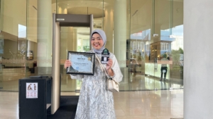 Putri Bombana Sitti Nurannisa Raih Predikat Wisudawan Terbaik dengan IPK 4,0 