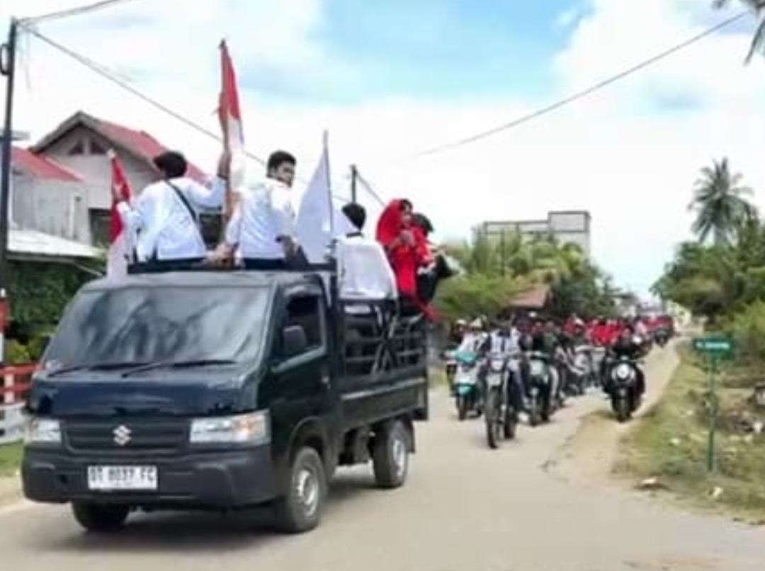 Ratusan Pemuda Watubangga Gelar Aksi Demonstrasi di Kantor Camat Sentil Proyek Penimbunan Lapangan Mokole So’u