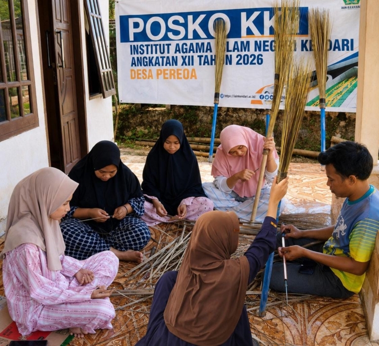 Mahasiswa KKN UIN Kendari Angkatan 2026 Manfaatkan Daun Kelapa Jadi Sapu lidi 